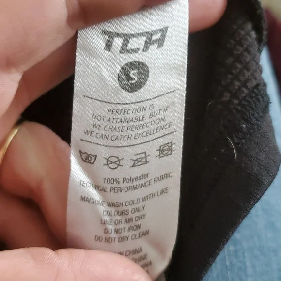 TCA Black Quarter-Zip Pullover Performance Sweater Men's Size Small - Picture 7 of 8